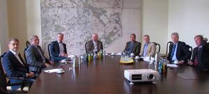 Bild vergrößern: Sektion Ostholstein-Plön des Wirtschaftsrates der CDU zum Informationsbesuch im Eutiner Kreishaus