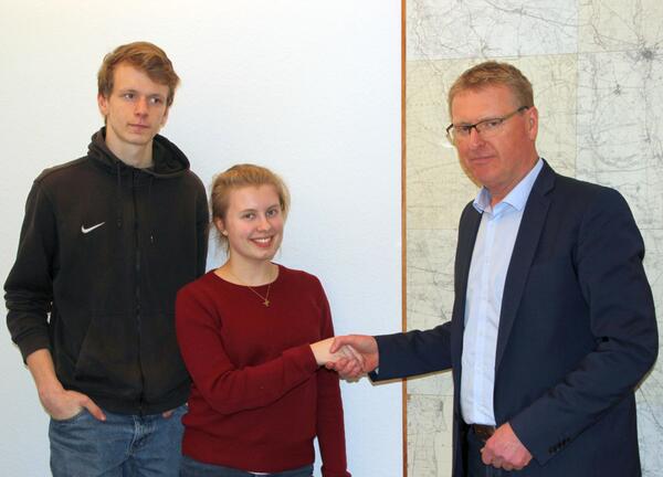 Nils Hollerbach begrüßt die Vertreter von Fridays for Future 