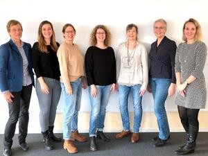 Bild vergrößern: v.l.: Silke Meints (Kreis-GB), Sonja Sesko (GB Ratekau), Tanja Gorodiski (GB Bad Schwartau), Natalia v. Levetzow (GB Neustadt), Christiane Helbing-Gloger (GB Amt Oldenburg-Land), Marion Krekel (GB Eutin), Kornelia Behring (GB Scharbeutz)
Nicht auf dem Foto: Yvonne Spradau (GB Grömitz), Ulrike Stade (GB Ahrensbök
