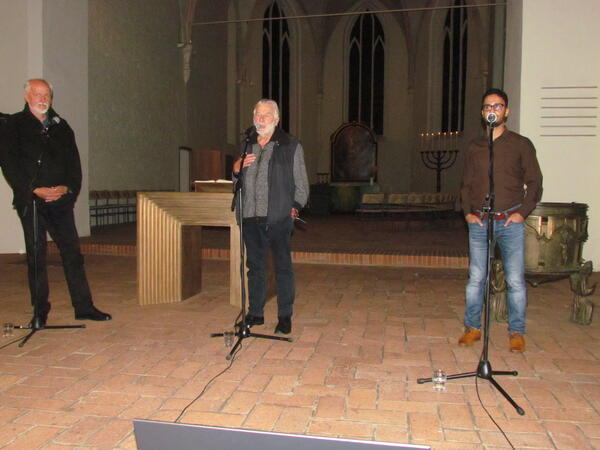 Podiumsdiskussion nach dem Theaterstck "Mittelmeermonologe"    