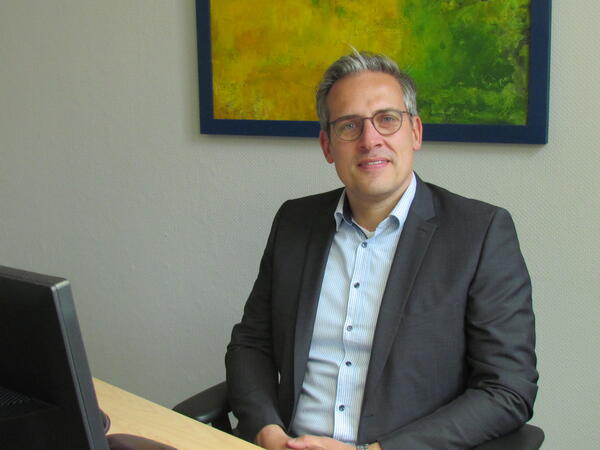 Dr. Uwe Jrgens
