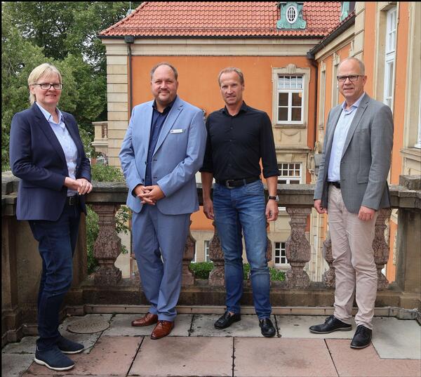 Masterplan Schulen_Gruppenfoto Schulleitungen, Kreishandwerkerschaft