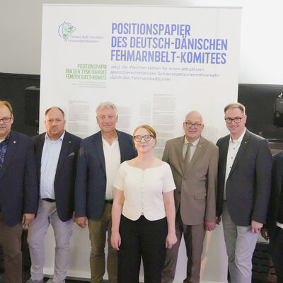 Gruppenfoto von der Unterzeichnung des Positionspapiers bei den Fehmarnbelt-Days