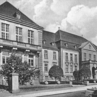 Bild vergr&ouml;&szlig;ern: Kreisverwaltung Eutin nach 1911