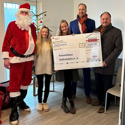 Scheck&uuml;bergabe der Wobau OH an das Frauenhaus Ostholstein